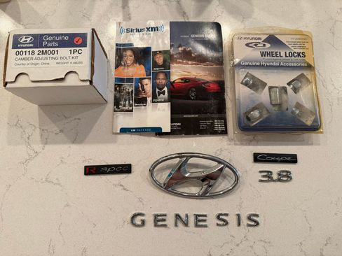 Used 2013 Hyundai Genesis 3.8 image 28