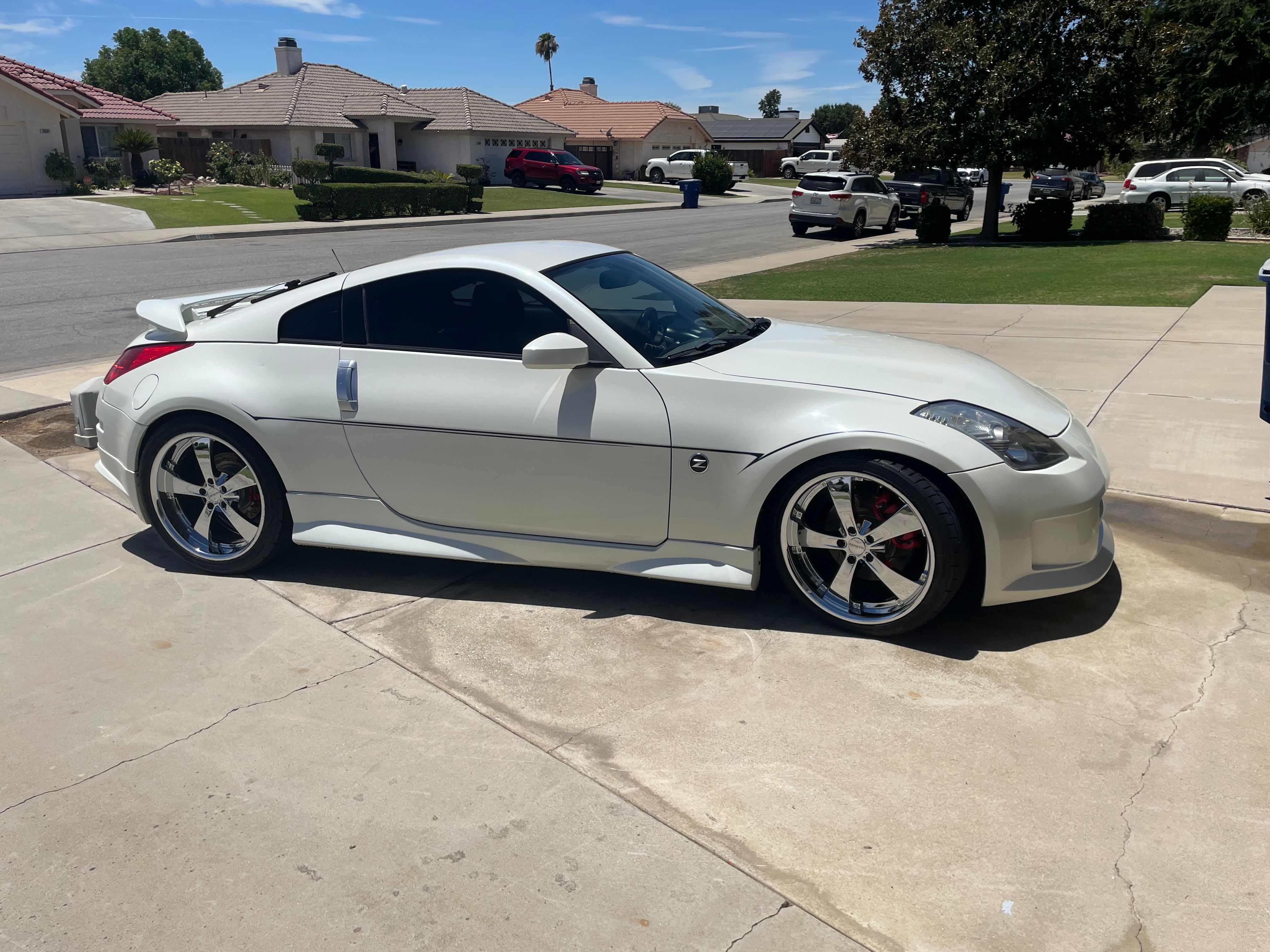 Used 2006 Nissan 350Z Touring w/ (N93) Cargo Convenience Pkg RWD image 5