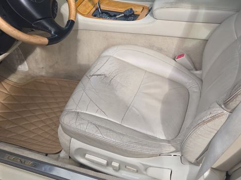 Used 2002 Lexus SC 430 Convertible image 17