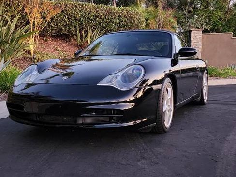 Used 2002 Porsche 911 Cabriolet image 2