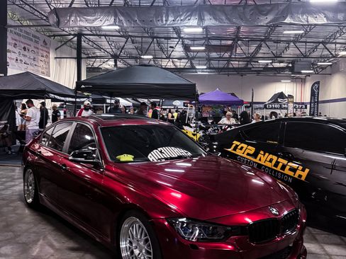 Used 2014 BMW 320i Sedan image 1