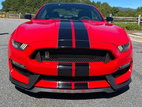 Used 2019 Ford Mustang Shelby GT350 w/ Technology Package RWD image 5