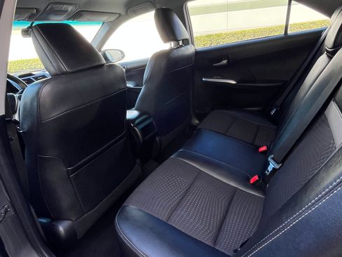 Used 2012 Toyota Camry SE image 8
