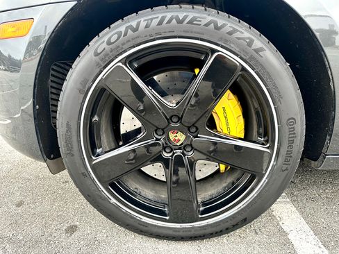 Used 2017 Porsche Macan Turbo image 18