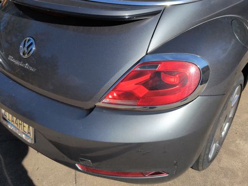 Used 2014 Volkswagen Beetle TDI image 2