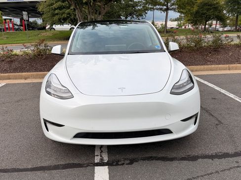 Used 2022 Tesla Model Y Long Range AWD/4WD image 4