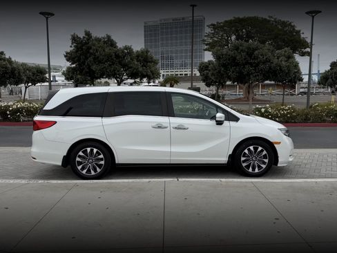 Used 2022 Honda Odyssey EX-L image 5