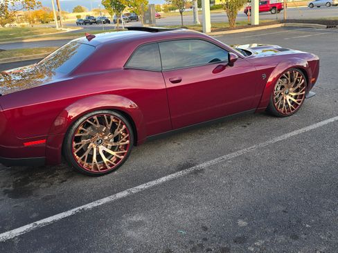 Used 2018 Dodge Challenger SRT Hellcat image 8