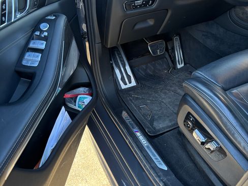 Used 2023 BMW X7 M60i w/ Executive Package image 4