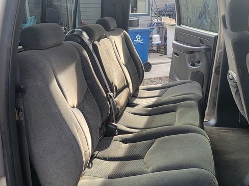 Used 2005 Chevrolet Silverado 3500 LS w/ Heavy-Duty Power Package image 10