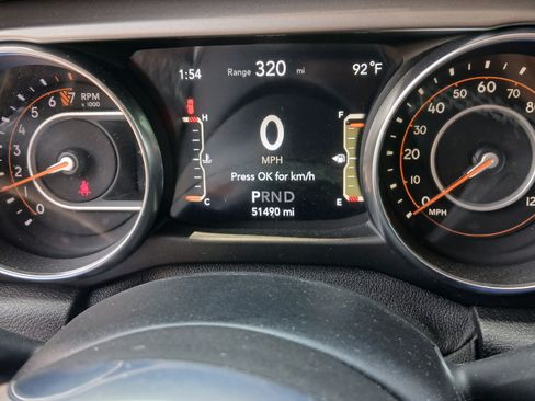 Used 2020 Jeep Wrangler Unlimited Sahara image 10