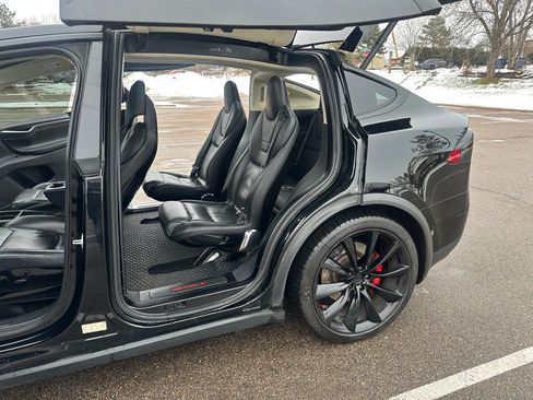 Used 2016 Tesla Model X Performance image 18