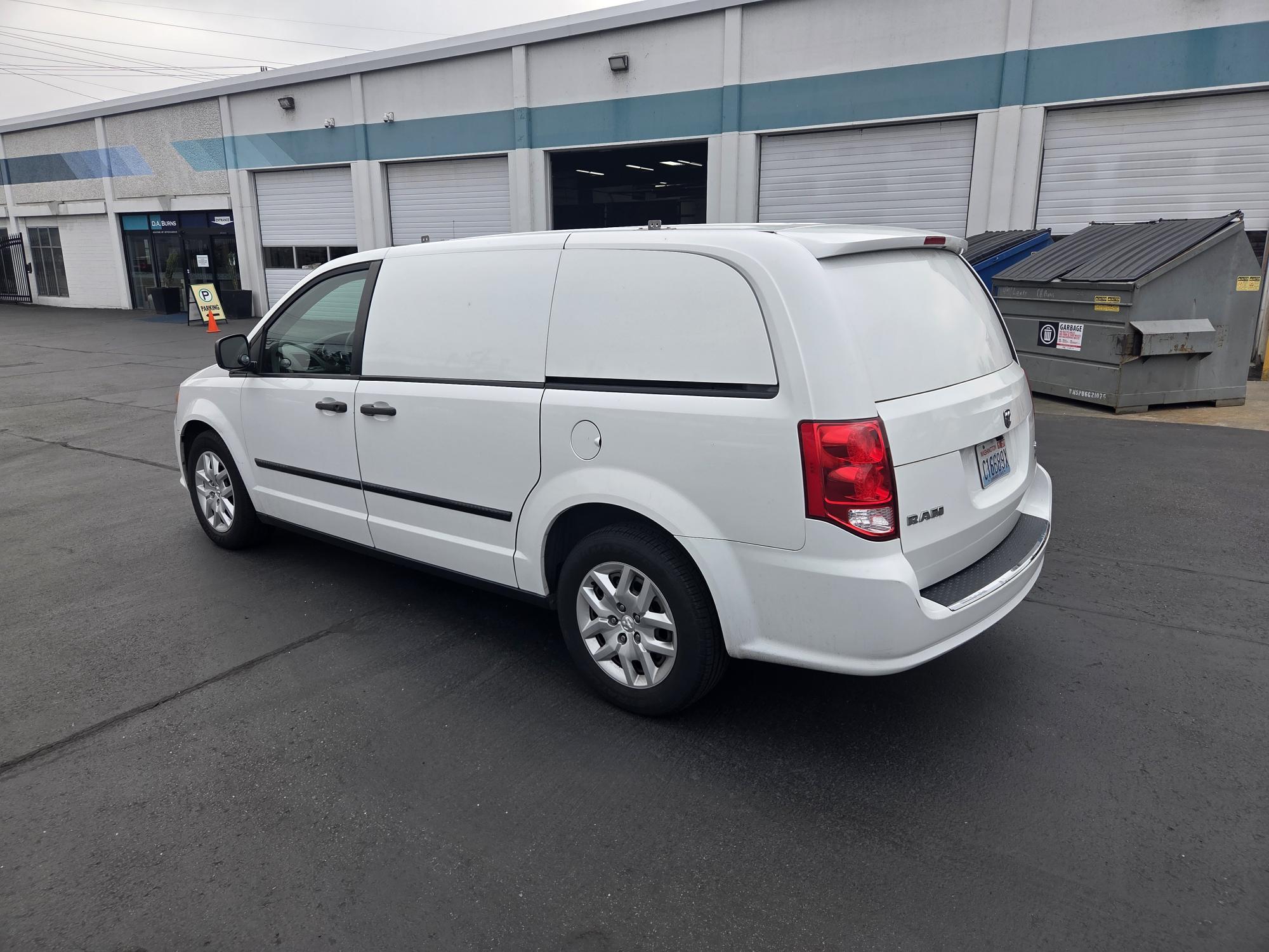 Used 2015 RAM C/V Tradesman FWD image 8