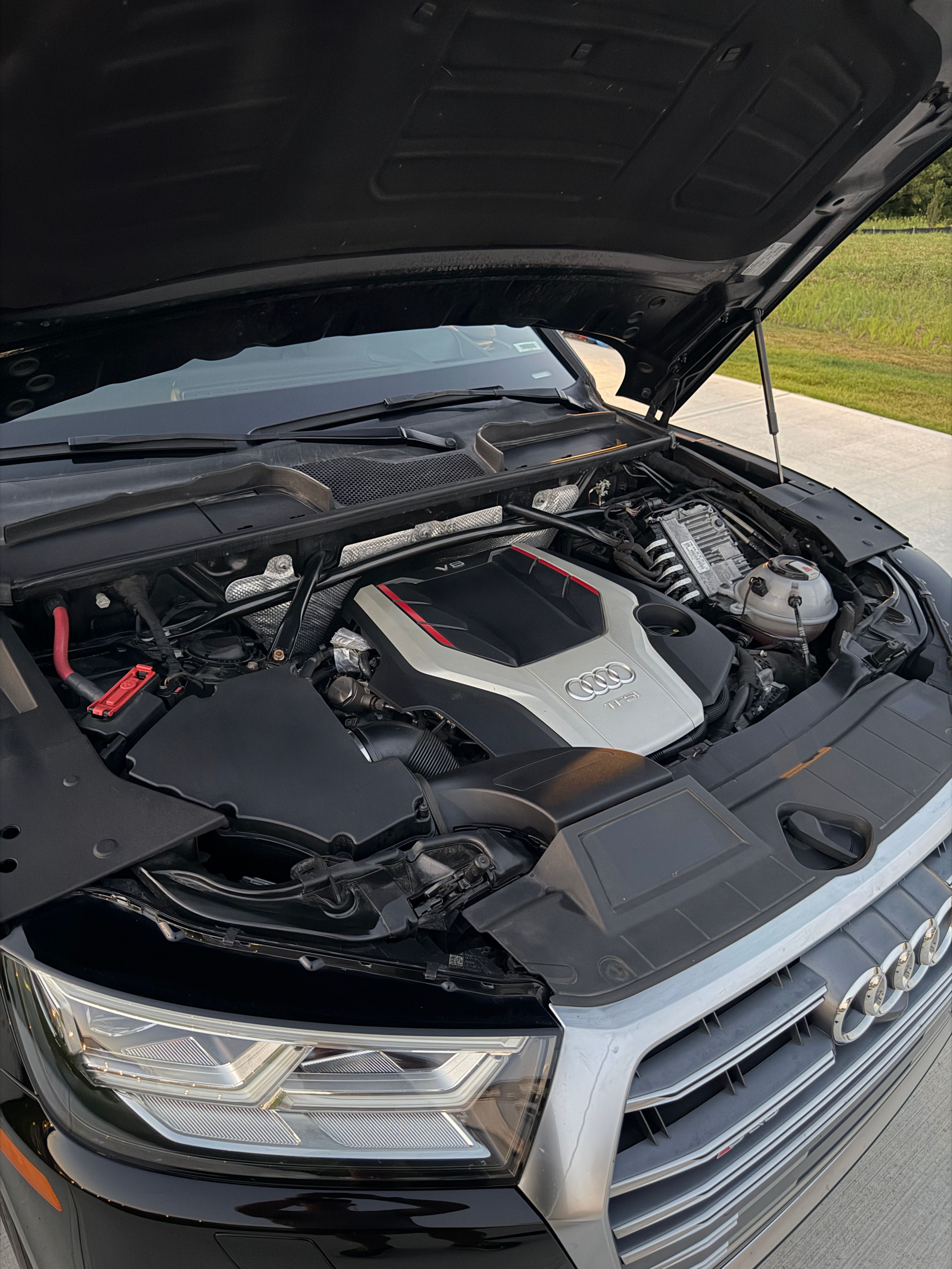 Used 2019 Audi SQ5 Prestige w/ Prestige Package AWD/4WD image 13