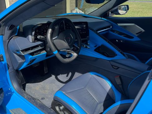 Used 2023 Chevrolet Corvette Stingray Premium Conv w/ Z51 Performance Package image 14