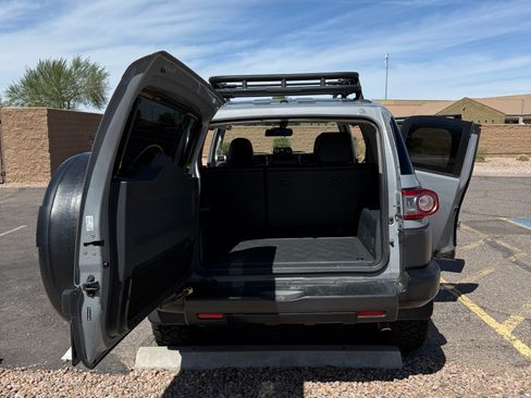 Used 2013 Toyota FJ Cruiser 4WD w/ Trail Teams Special Edition image 11