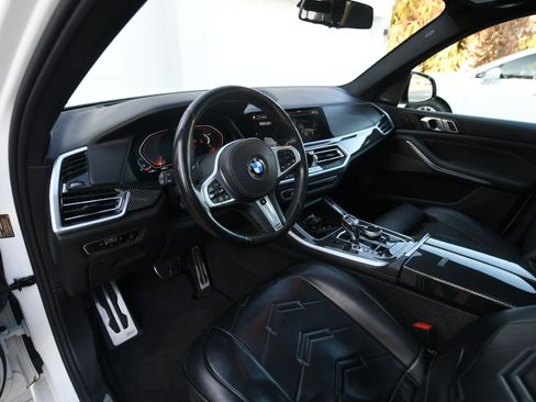 Used 2022 BMW X5 M50i w/ Executive Package image 8
