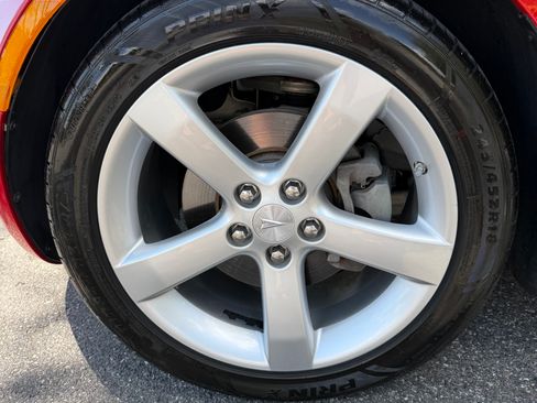 Used 2008 Pontiac Solstice Convertible w/ Premium Package RWD image 5