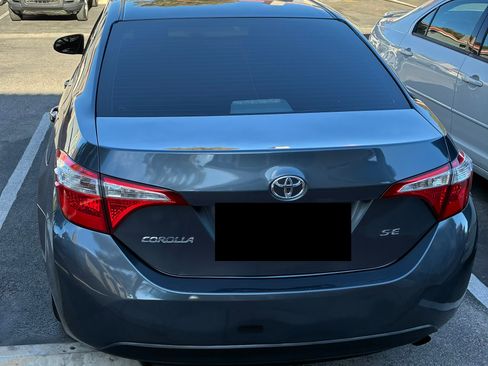 Used 2017 Toyota Corolla SE w/ Carpet Mat Package (TMS) image 2