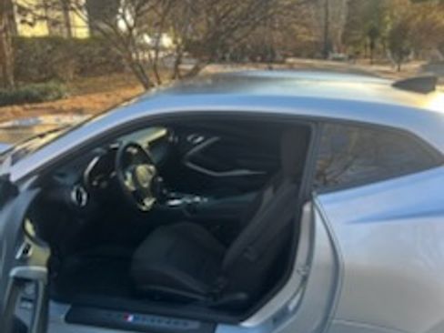 Used 2018 Chevrolet Camaro LT image 4