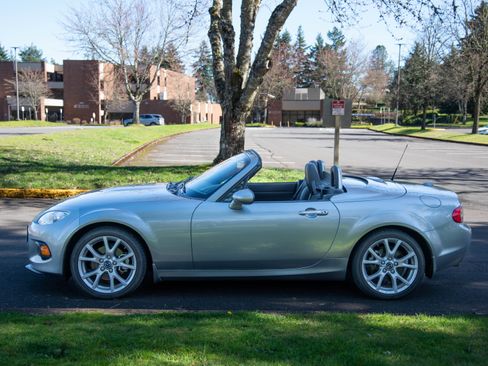 Used 2014 MAZDA MX-5 Miata Grand Touring w/ Premium Package image 4