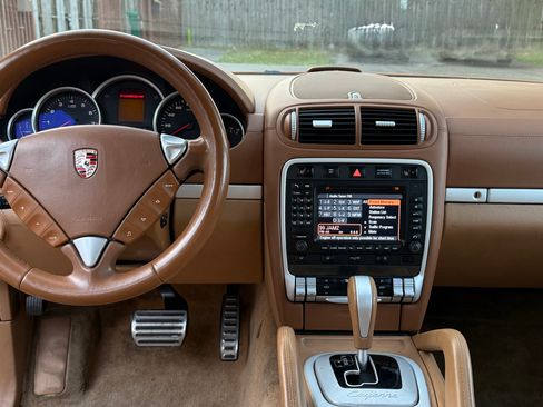 Used 2008 Porsche Cayenne GTS AWD/4WD image 11