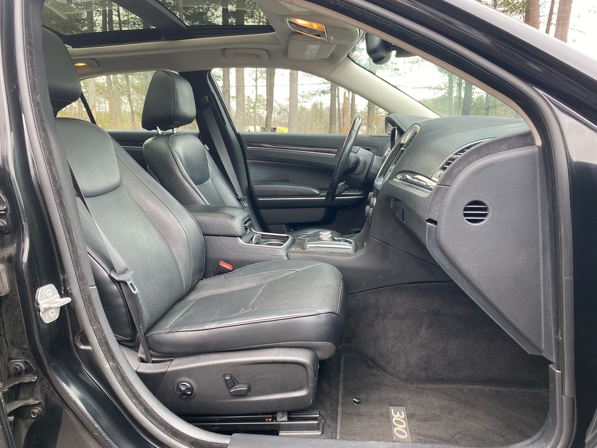 Used 2015 Chrysler 300 C w/ Light Group AWD/4WD image 11