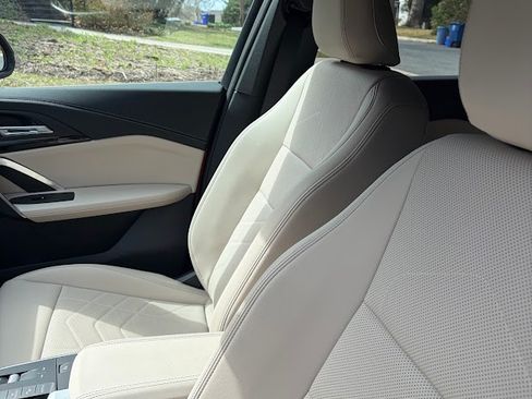 Used 2024 BMW X1 xDrive28i w/ Premium Package image 6