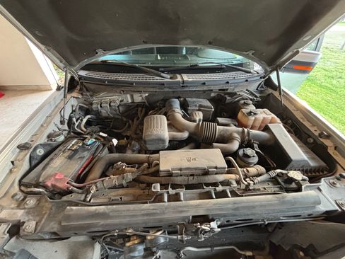 Used 2010 Ford F150 Lariat image 27