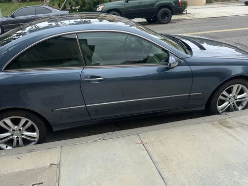 Used 2006 Mercedes-Benz CLK 350 Coupe image 5