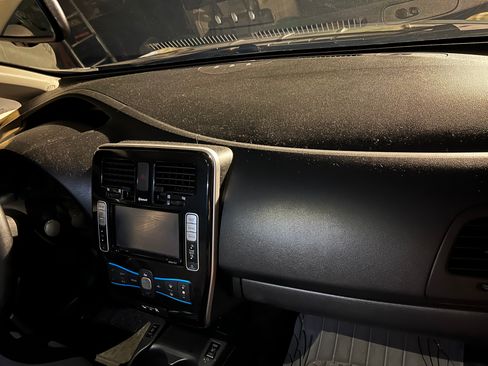 Used 2015 Nissan Leaf SV w/ LED & Quick Charge Package image 14