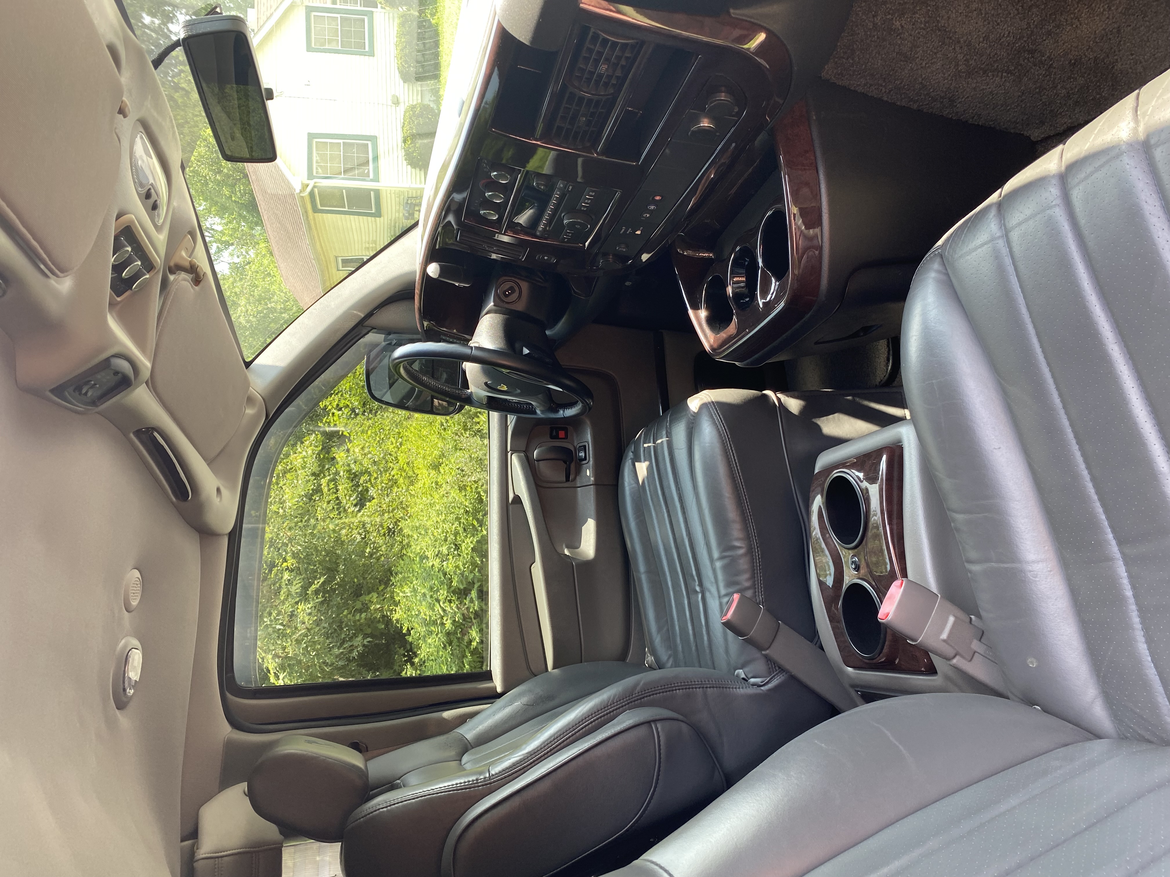 Used 2014 Chevrolet Express 2500 Extended RWD image 12
