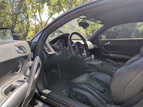 Used 2009 Audi R8 V8 image 14