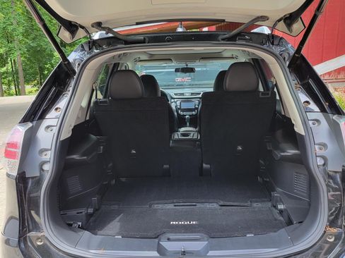 Used 2016 Nissan Rogue SL w/ SL Premium Package FWD image 4