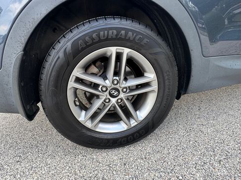 Used 2018 Hyundai Santa Fe Sport w/ 2.4L Value Package 02 AWD/4WD image 18