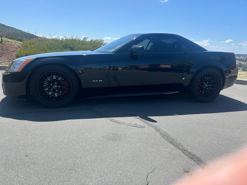 Used 2006 Cadillac XLR image 10