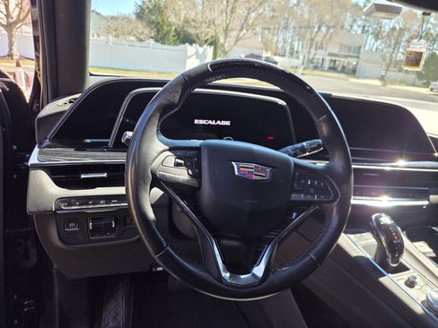 Used 2023 Cadillac Escalade Sport image 9