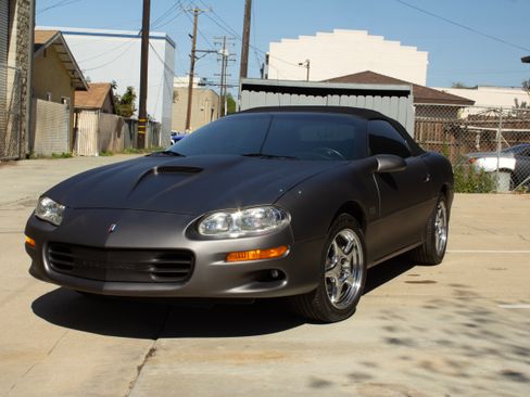 Used 2002 Chevrolet Camaro Z28 w/ SS Performance/Appearance Pkg image 2