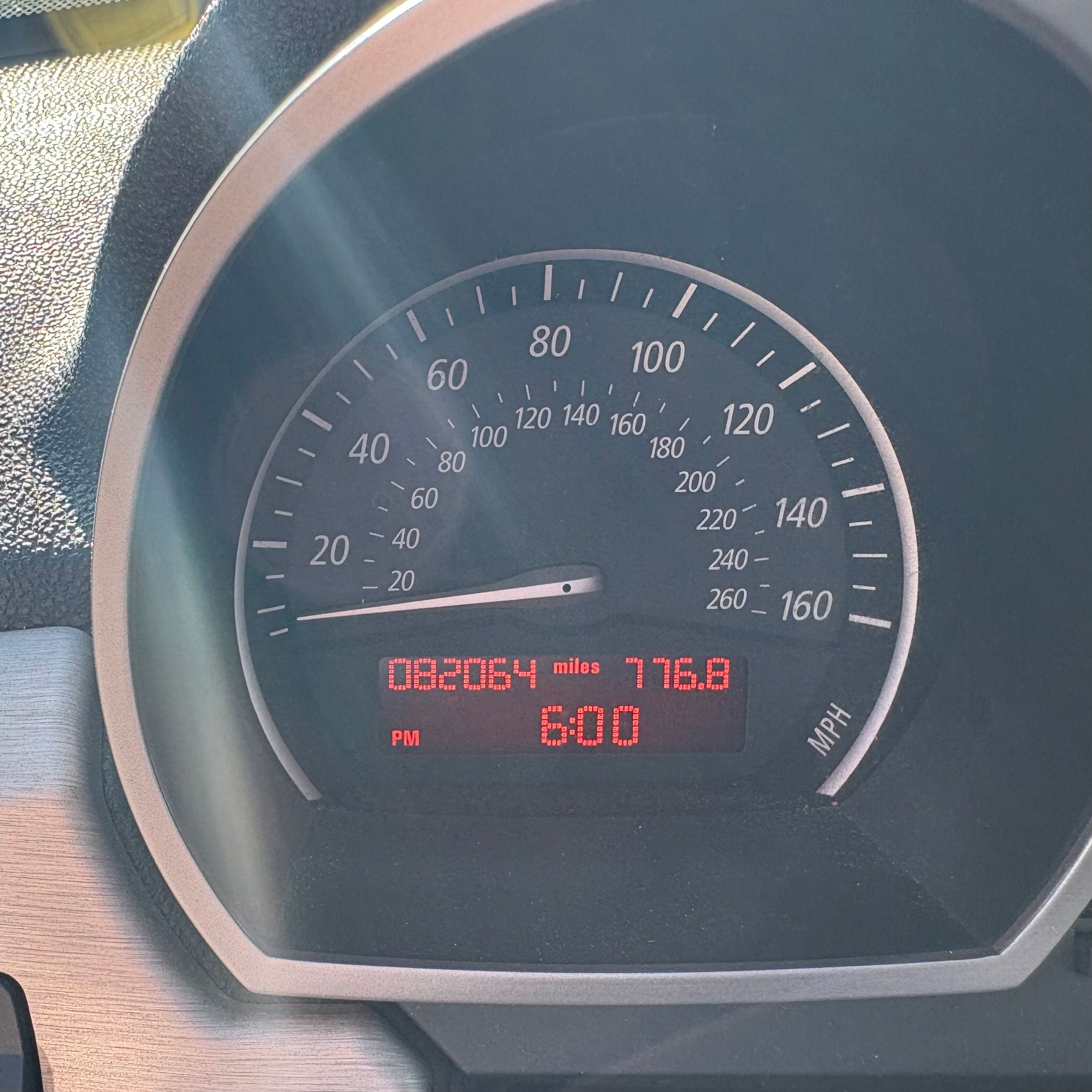 Used 2005 BMW Z4 3.0i RWD image 11