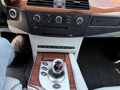 Used 2007 BMW M5 RWD image 5