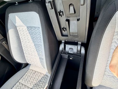 Used 2023 Chevrolet Equinox LS w/ LS Convenience Package FWD image 23