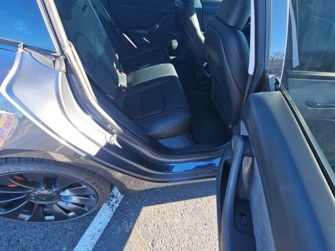 Used 2023 Tesla Model 3 Performance image 13