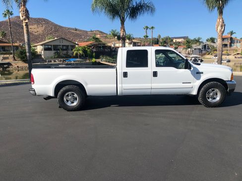 Used 2001 Ford F350 2WD Crew Cab Super Duty image 2