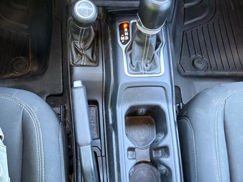 Used 2021 Jeep Wrangler Unlimited Sahara w/ Uconnect 4C Nav & Sound Group AWD/4WD image 19