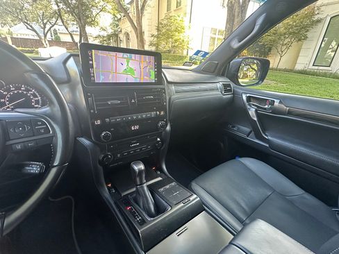 Used 2022 Lexus GX 460 AWD/4WD image 8