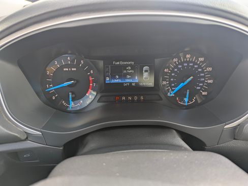 Used 2015 Ford Fusion SE w/ Equipment Group 201A image 8