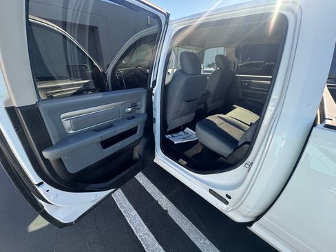 Used 2019 RAM 1500 Big Horn image 9