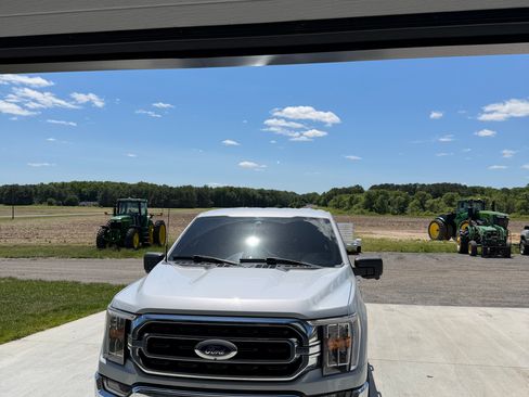 Used 2021 Ford F150 XLT w/ Equipment Group 302A High AWD/4WD image 6