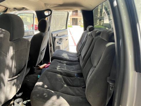 Used 2005 Chevrolet Silverado 2500 LS RWD image 14