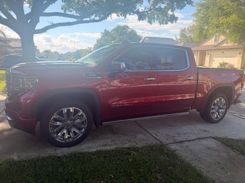 Used 2024 GMC Sierra 1500 Denali w/ Denali Reserve Package image 4